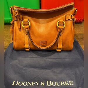 **EXCELLENT** Dooney & Bourke Florentine Satchel - Natural